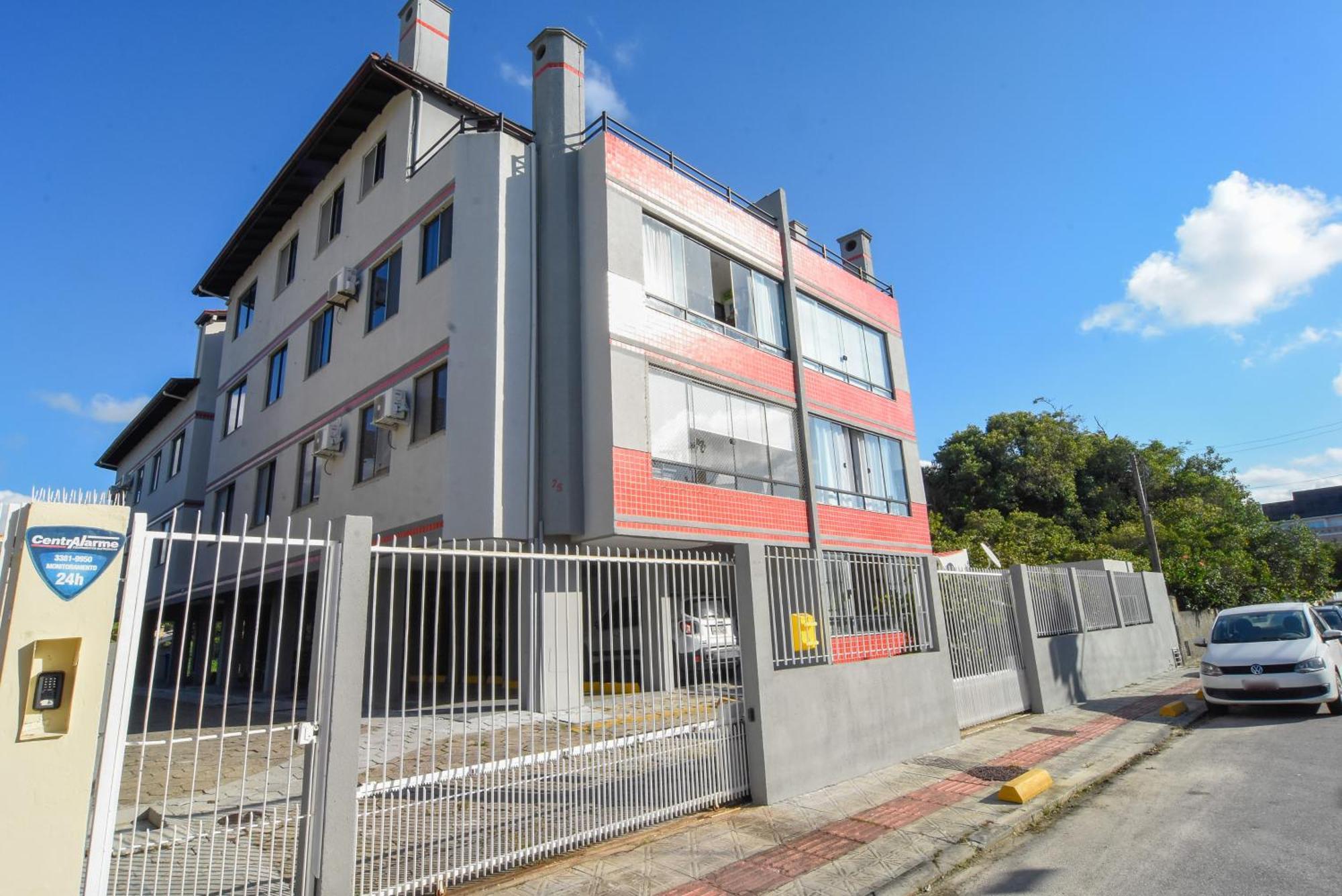 100m Da Na Cachoeira Do Bom Jesus P396 Apartamento *